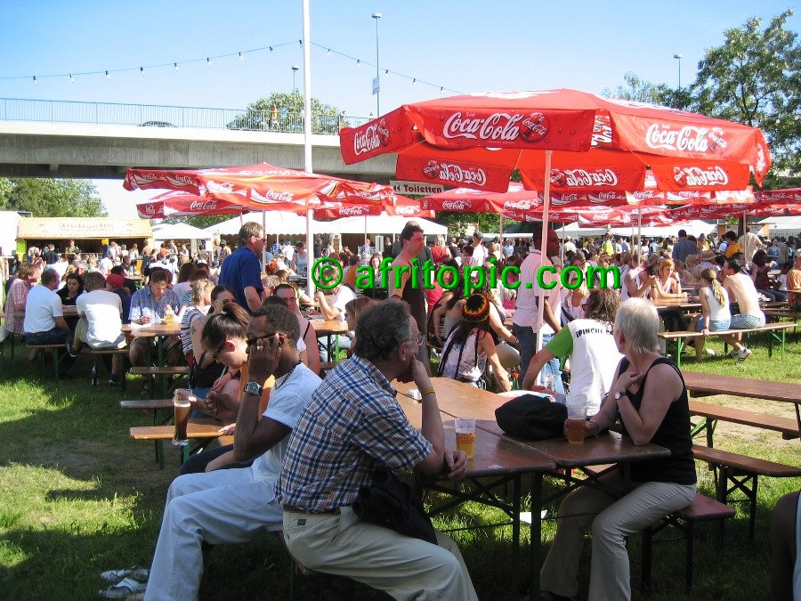 ../Images/AfricaFestival-27-28May05 094.jpg